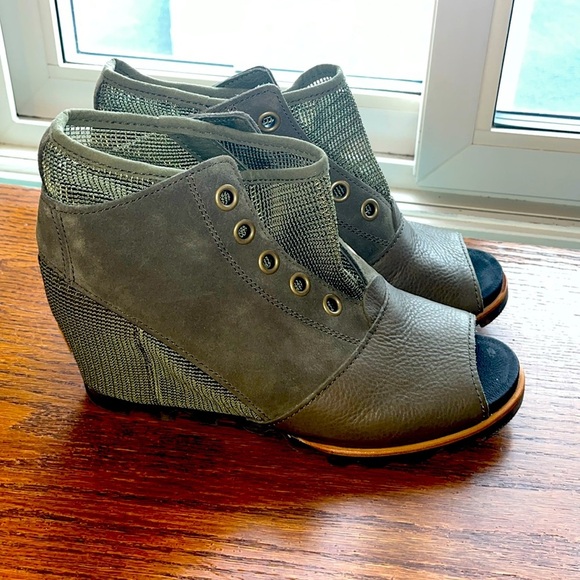 Sorel Joanie mesh wedge size 10.5 khaki green - Picture 1 of 6